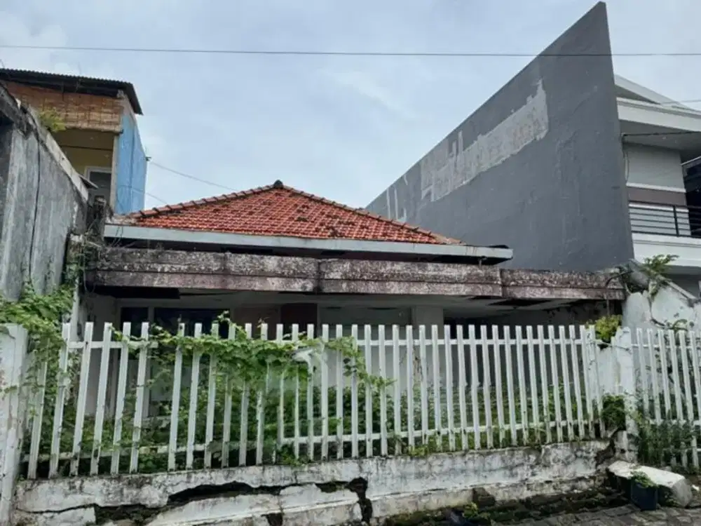 MURAH POL! Dijual rumah hitung tanah darmo pradah permai
