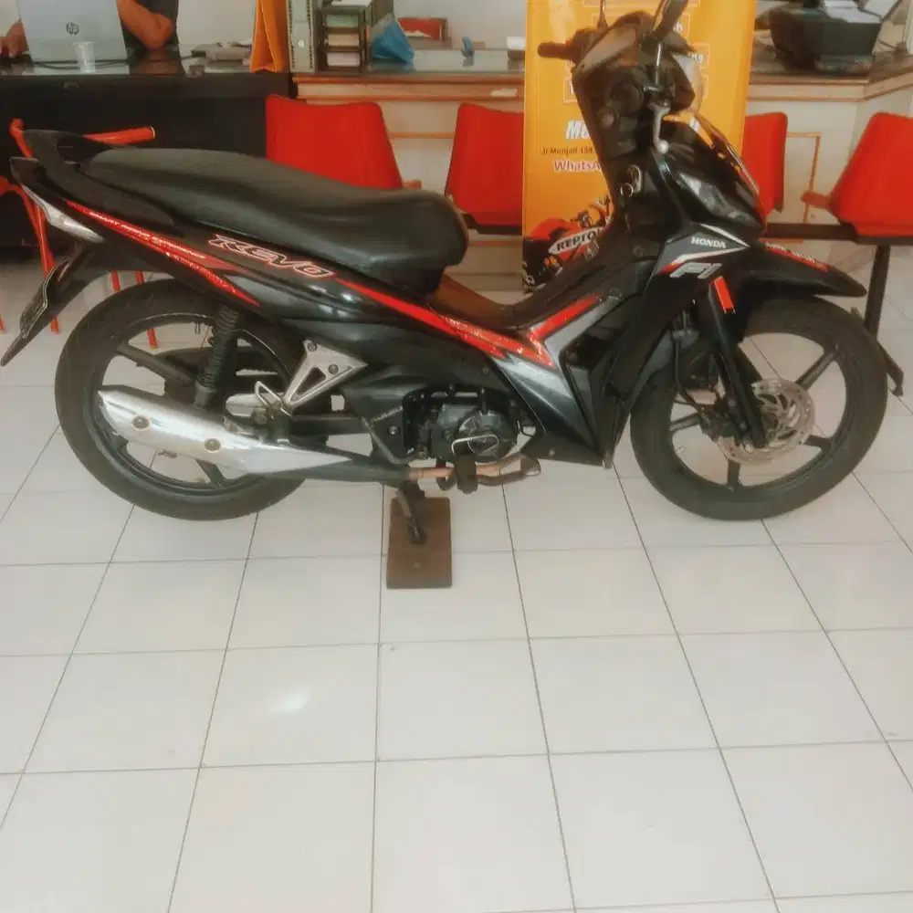HONDA REVO X CW TH 2016 KREDIT MOTOR MURAH DI MOKASE MERPATI MONJALI