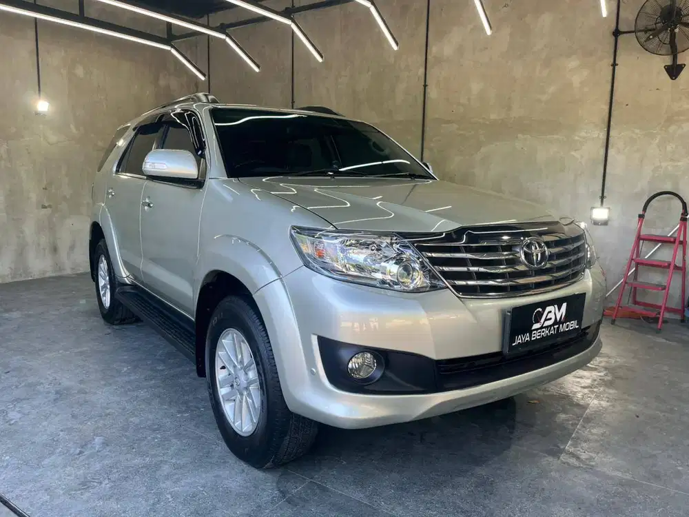 TOYOTA FORTUNER 2.5 G AT 2012