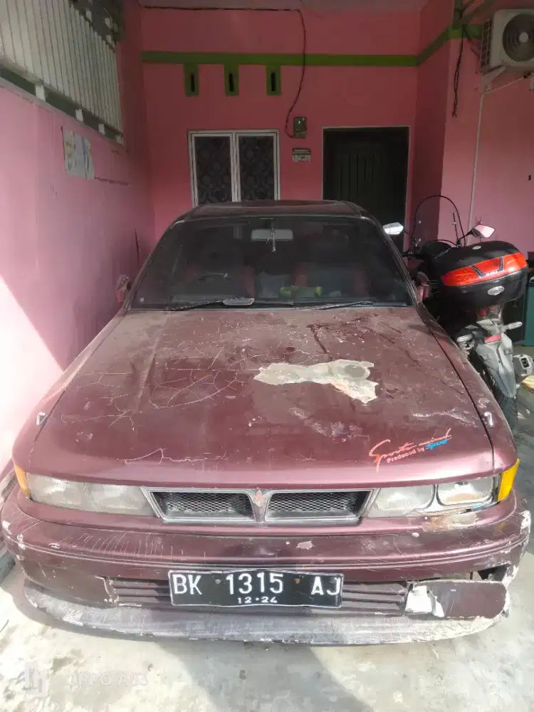 Mitsubishi Eterna 1990