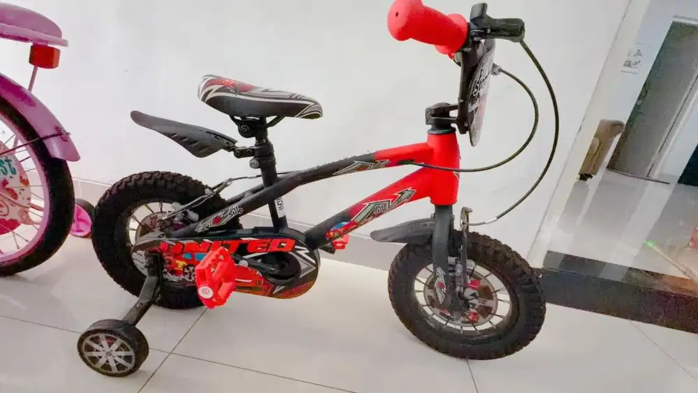 sepeda anak cowok mulus like new