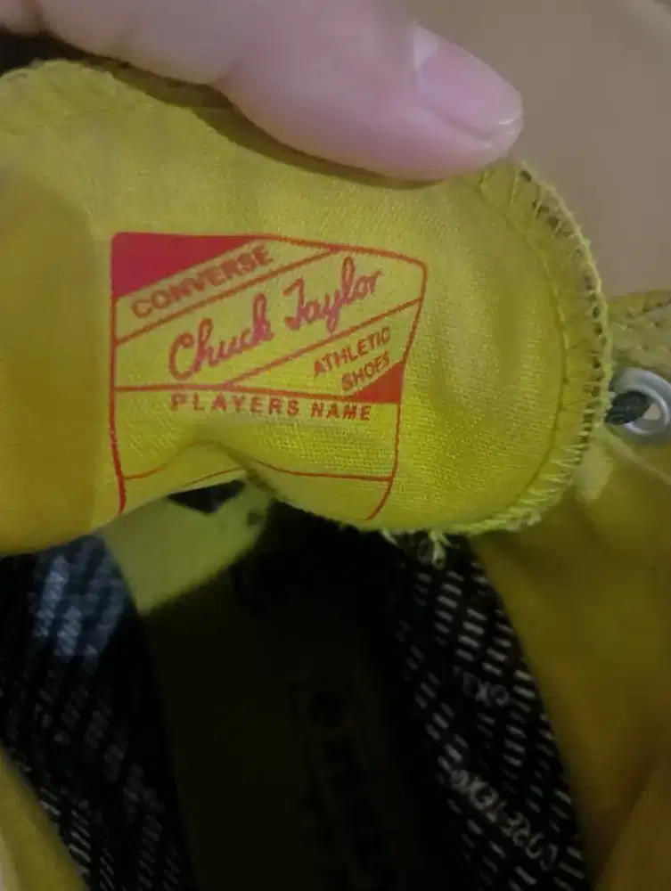 Sepatu Sneakers Converse