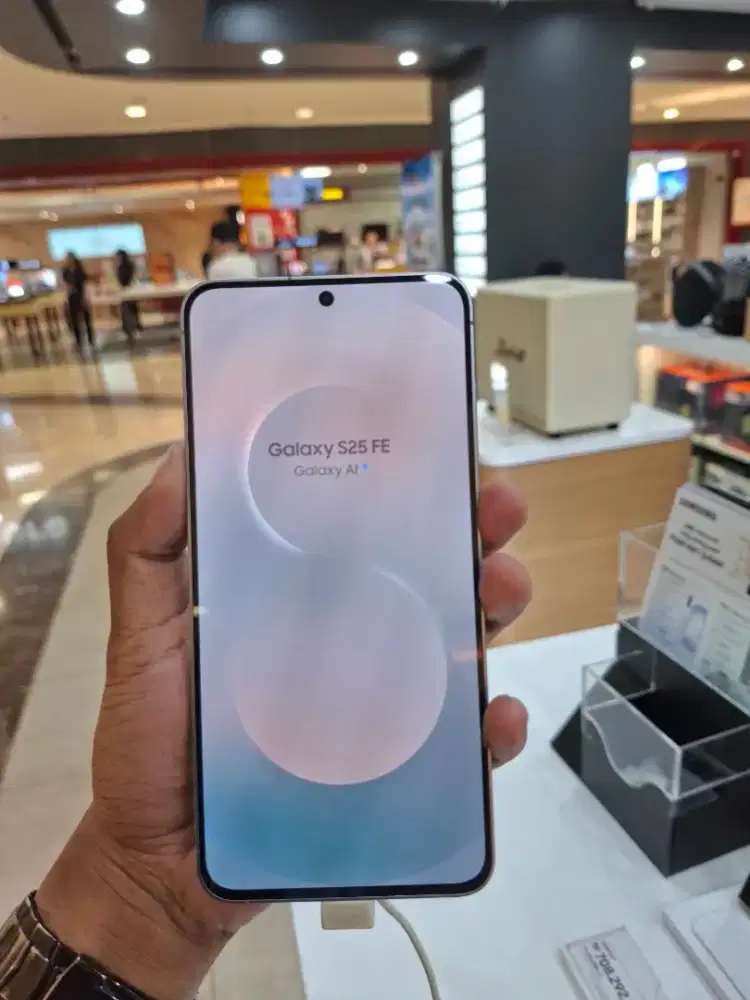 Samsung S25 FE (8/256)