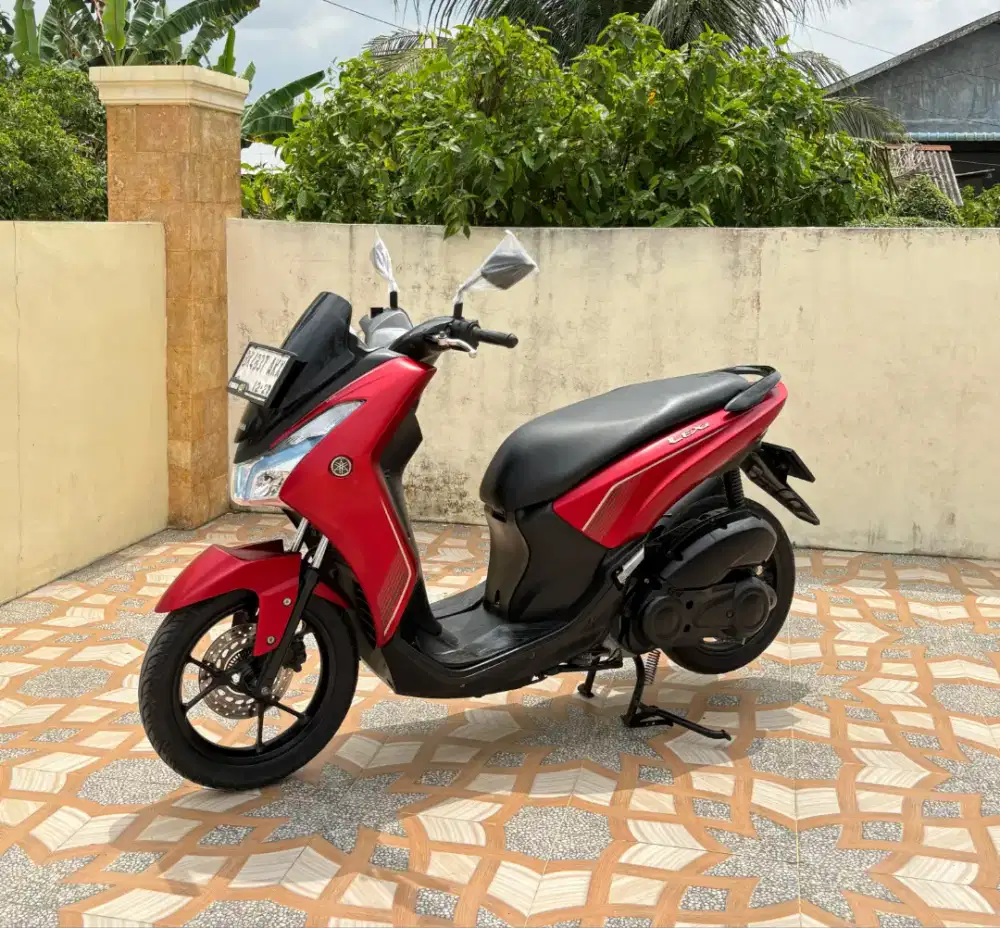 Lexi 125 cc pajak plat hidup panjang like new 100% kondisi kyak baru