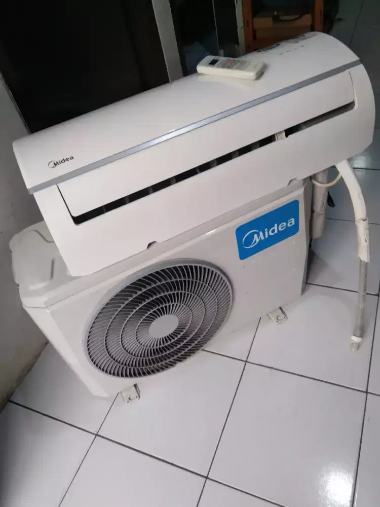 D jual sama pasang ac midea 1/2 pk