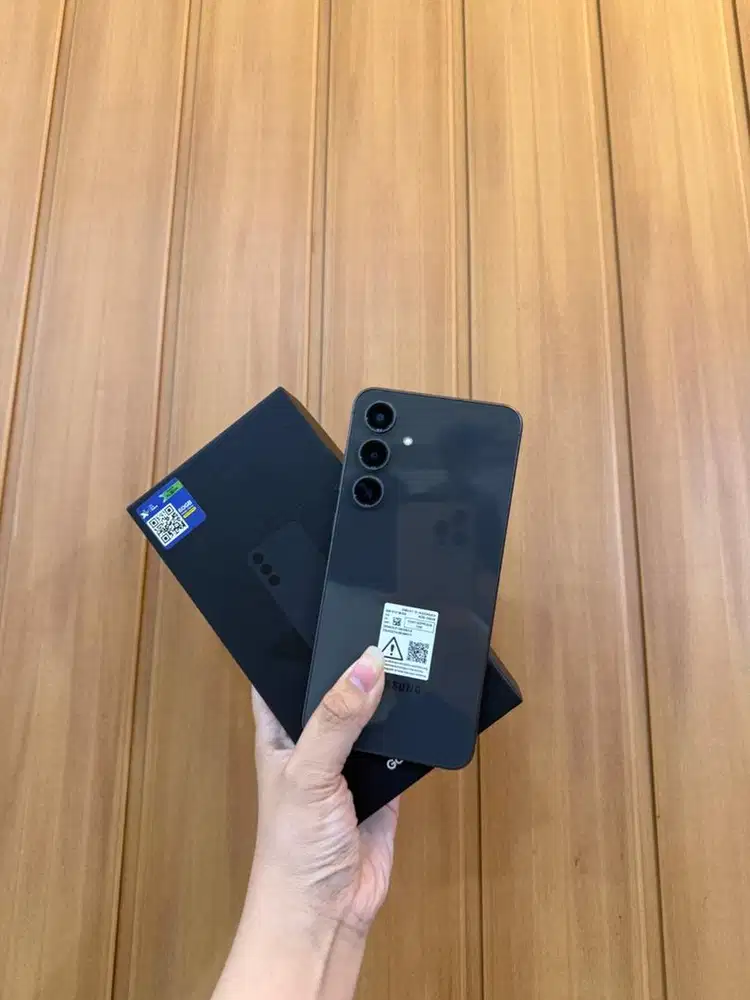 SAMSUNG S24FE  8/256GB LIKE NEW ISTIMEWAH