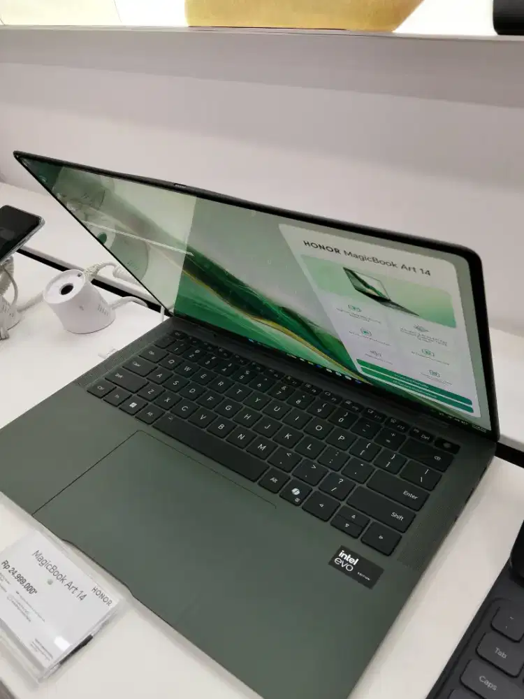 Honor MagicBook Art 14