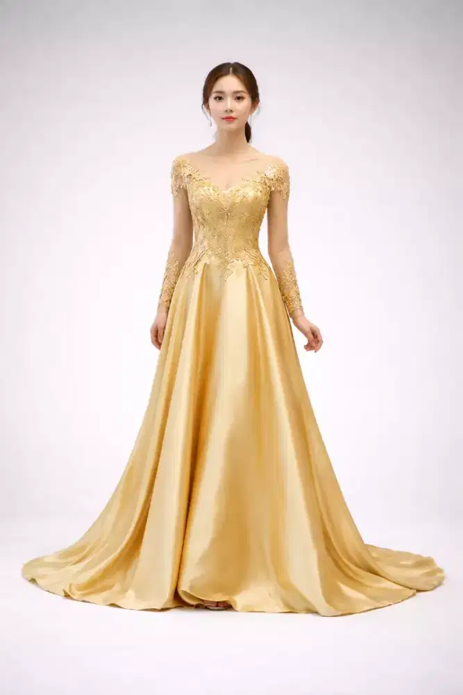 Gaun pesta prelove warna gold dengan model lengan panjang