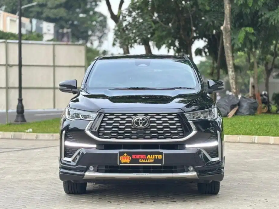 Innova Zenix Hybrid 2.0 Q CVT TSS Modellista