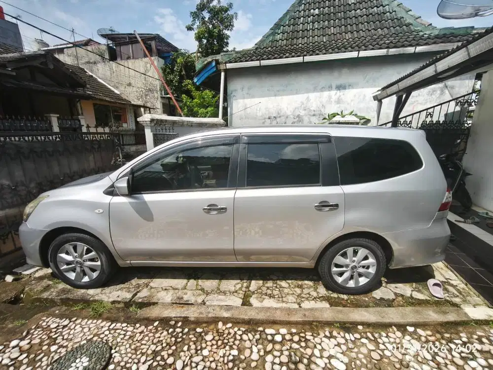 nissan livina 2016 Istimewa Murah