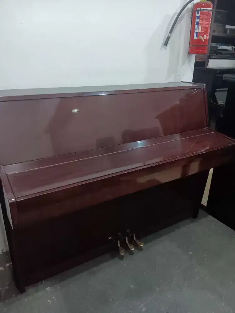 Piano Kawai Coklat