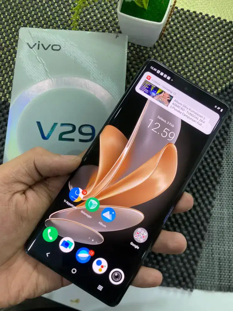 vivo v29 5G 12/512 fullset
kondisi mulus sangat
siap pakai