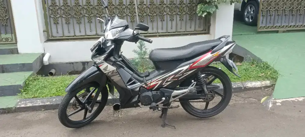 Dijual Honda Supra X 125cc th 2011