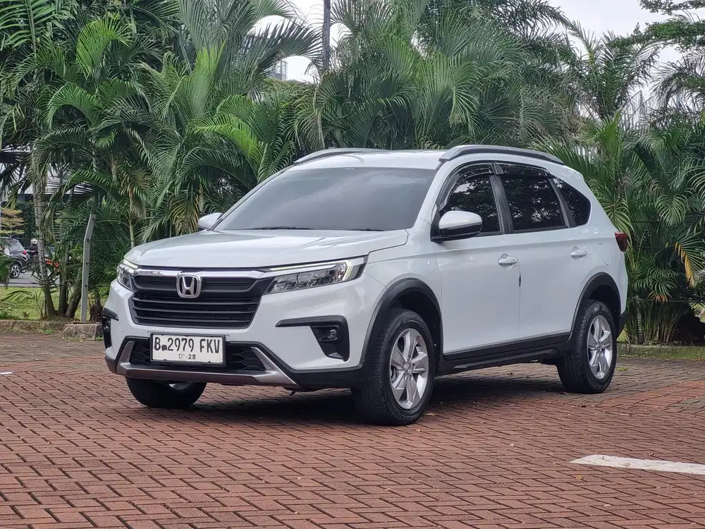 Honda Brv E 1.5  Matic Bensin Putih Metalik Tdp Super Murah