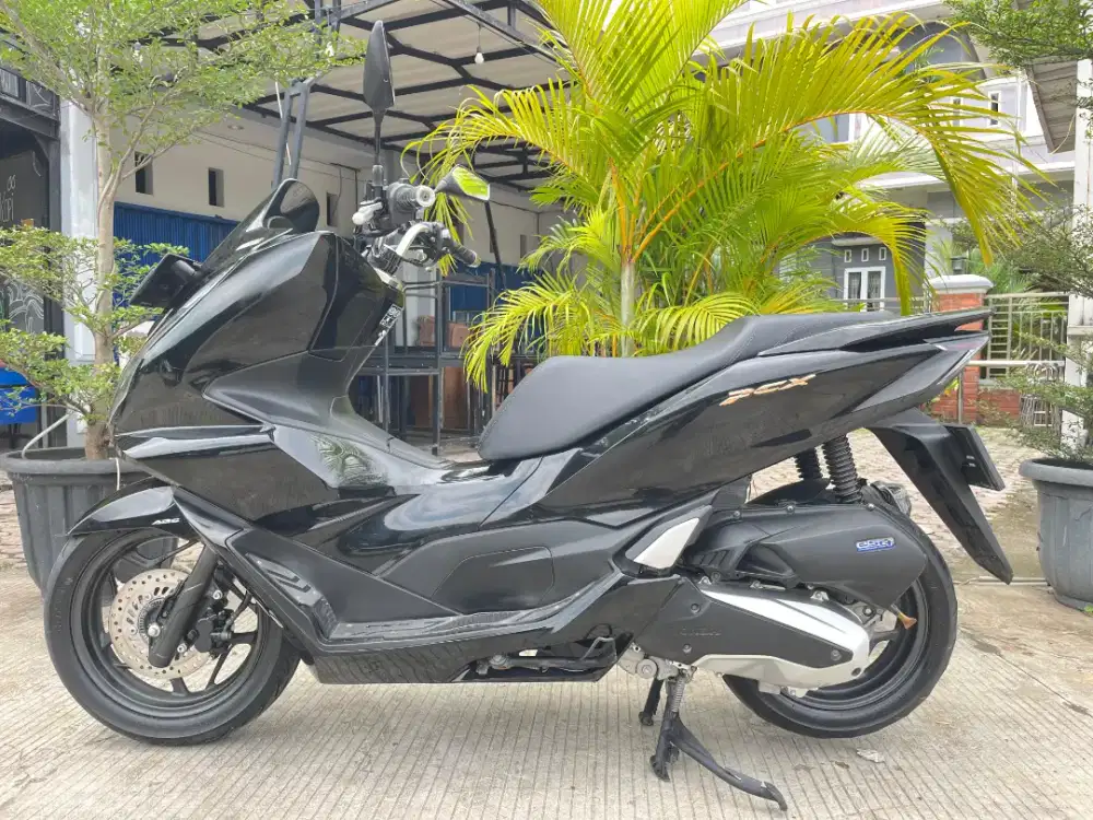 HONDA PCX ABS TAHUN 2022 PAJAK PANJANG SIAP PAKEK MOTOR GRESS