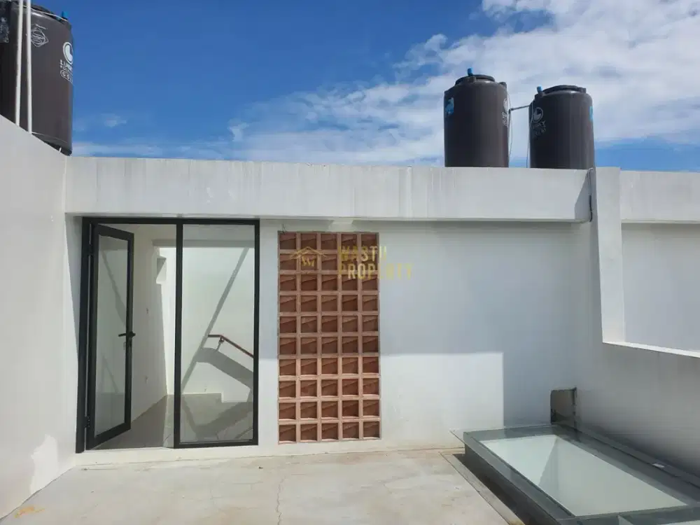 RUKO 3 LANTAI SIAP PAKAI DI JAGAKARSA, DEKAT PERKANTORAN TB SIMATUPANG