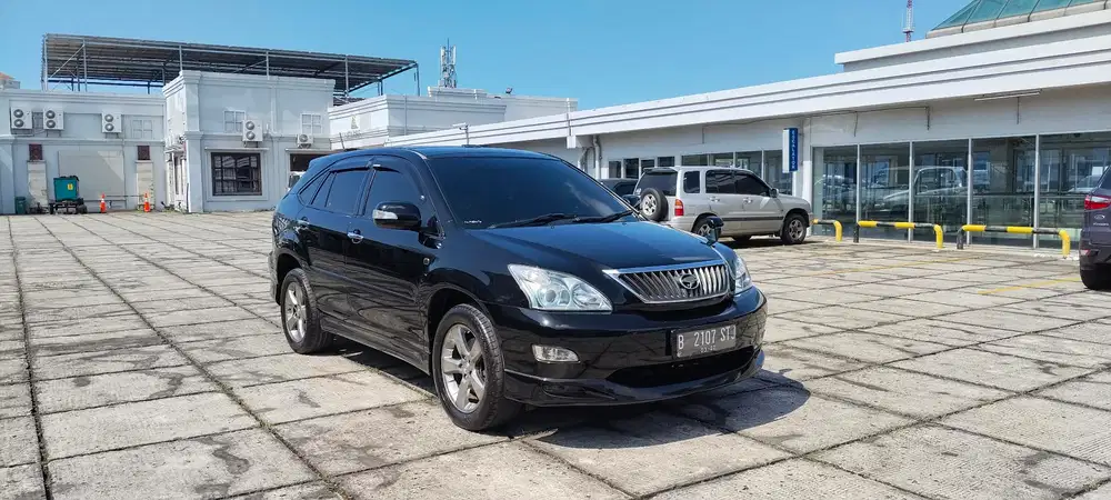 Toyota Harrier 2.4 L premium matic promo TDP 10% 2011