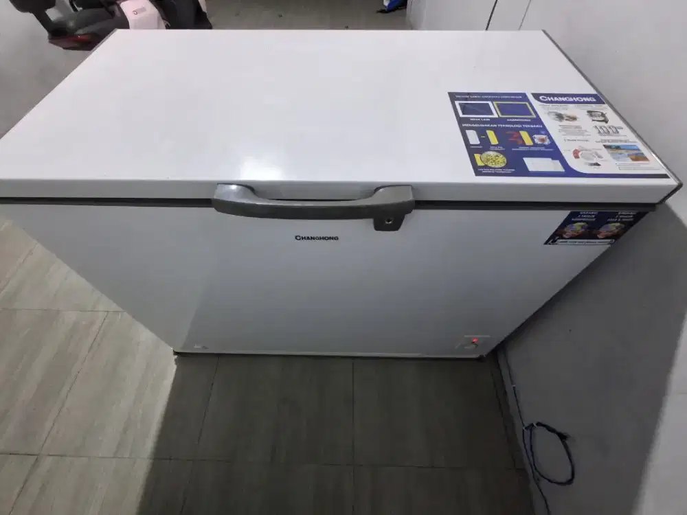 Freezer Box 330liter pemakaian 2bulan