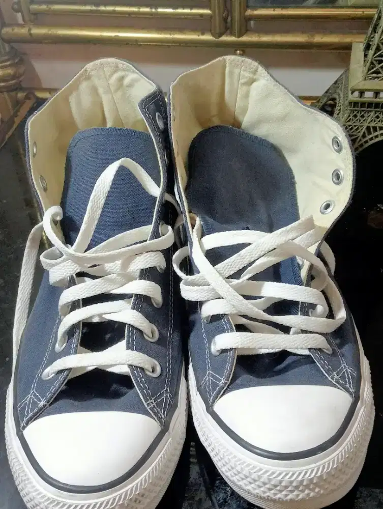 Sepatu sneakers Converse Unisex original