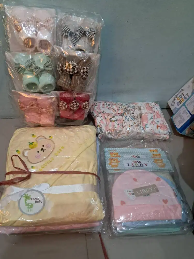 Dijual Paket Perlengkapan & Baju Bayi (14 Item) | Newborn – 12 Bulan