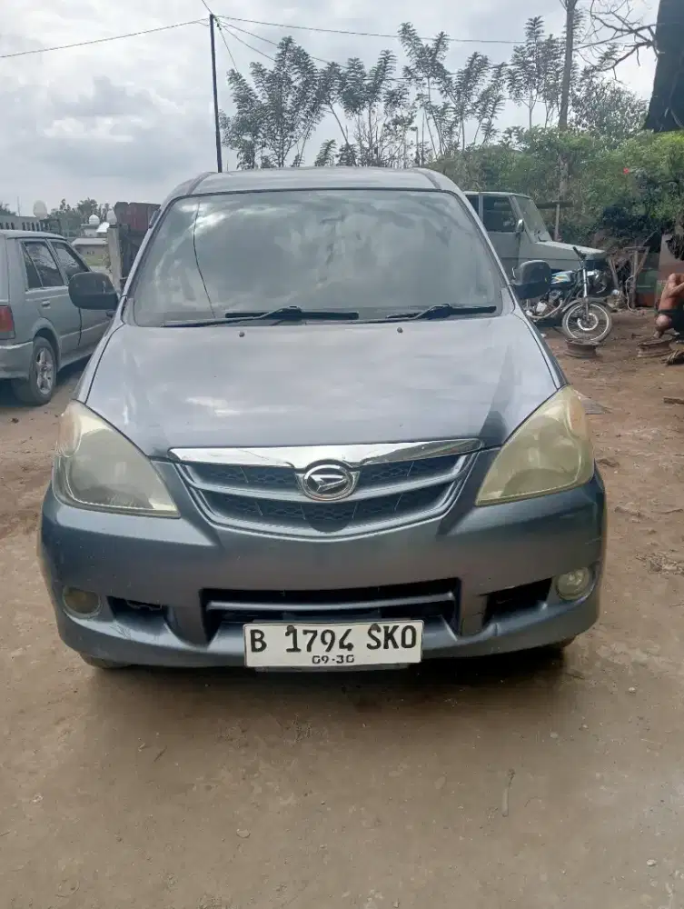 Daihatsu xenia 2010