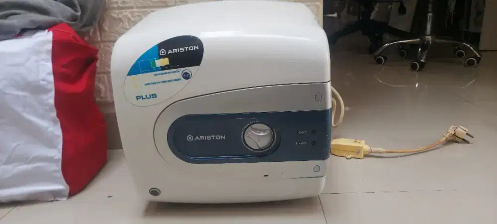 Water heater Ariston 15 liter