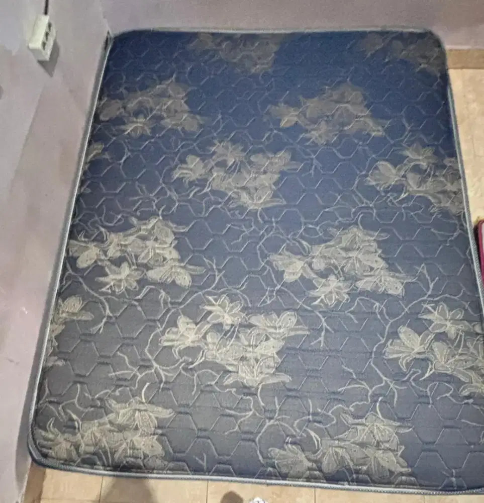 Di jual kasur size 160x200 harga nego