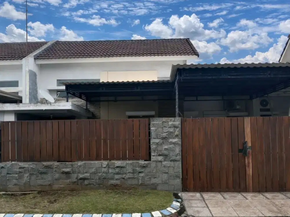 Rumah Puri Surya Jaya Valencia One Gate System Furnish