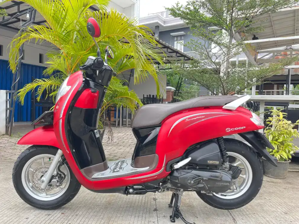 HONDA SCOOPY TAHUN 2018 MOTOR GRESS SS LNGKP ASLI