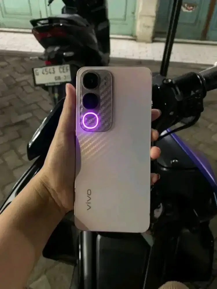 Jual aja vivo y19s pro ram 6/128 hp casan minus pemakaian dent sesuai