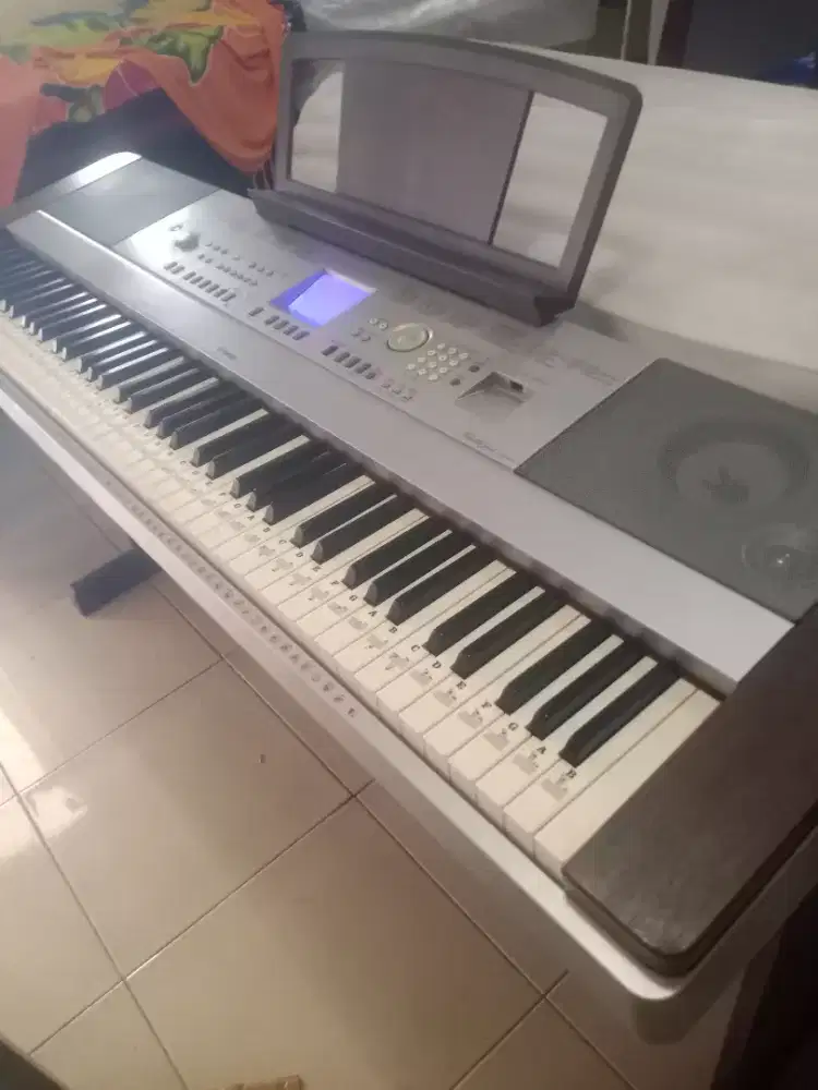 Piano Yamaha dGx 640