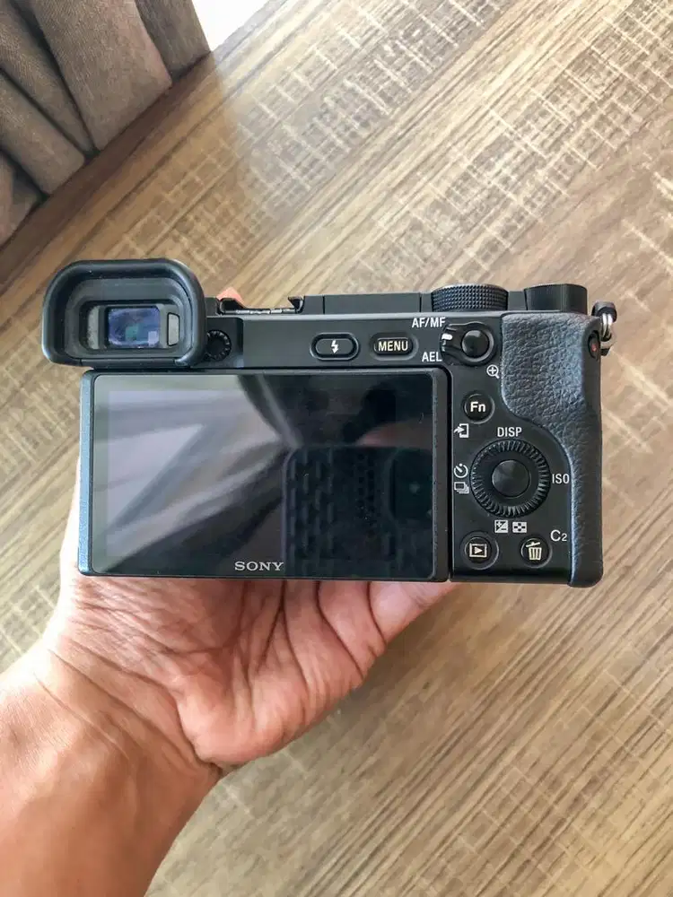 Kamera Mirrorless Sony a6400 kit 16-50mm
