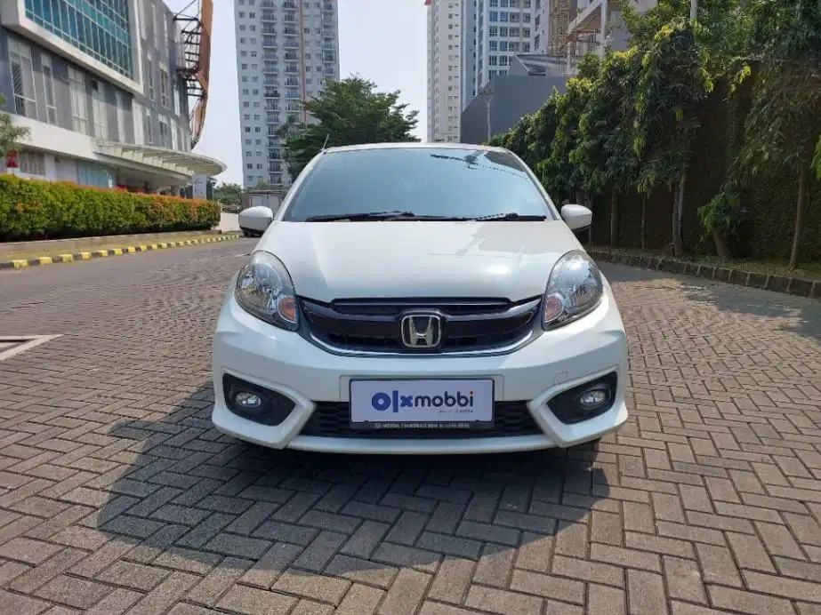 DP RINGAN Honda Brio Satya 1.2 E Bensin-MT 2017 Abu-Abu CTOUB