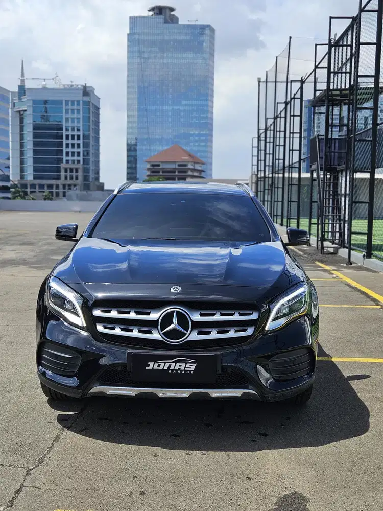 Mercedes-Benz GLA200 2018 Bensin