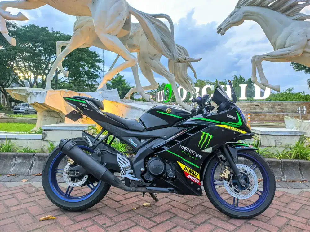 Yamaha R15 Tahun 2015