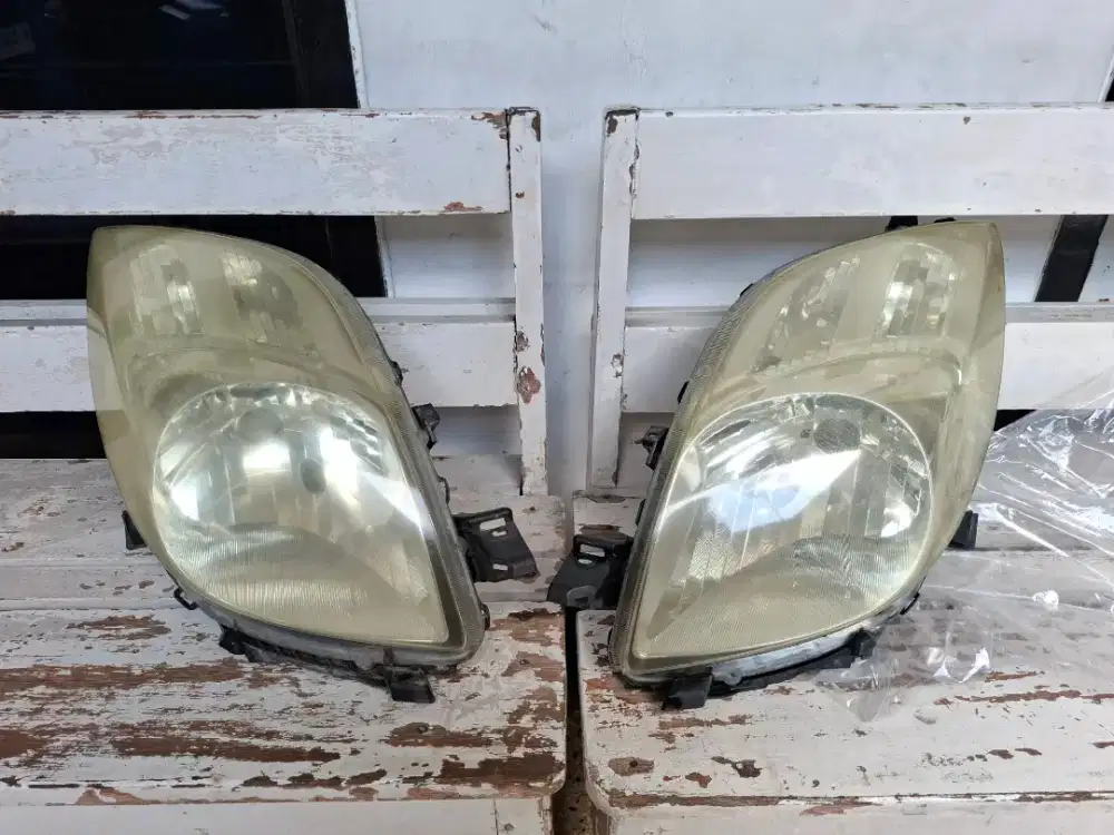 Headlamp Yaris 2009 gen1 Original toyota.