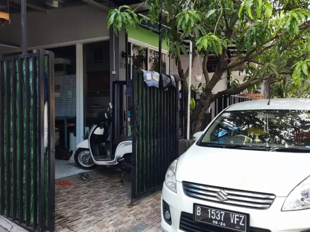 DIJUAL Rumah 2 Lt di Cluster Taman Royal 1, Tangerang.