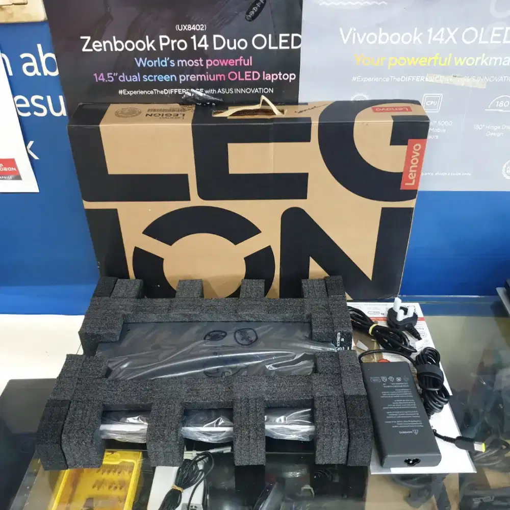 Lenovo Legion Pro 5 16IAX10 Ultra 9-275HX 32GB/1TB RTX-5070 OLED WQXGA