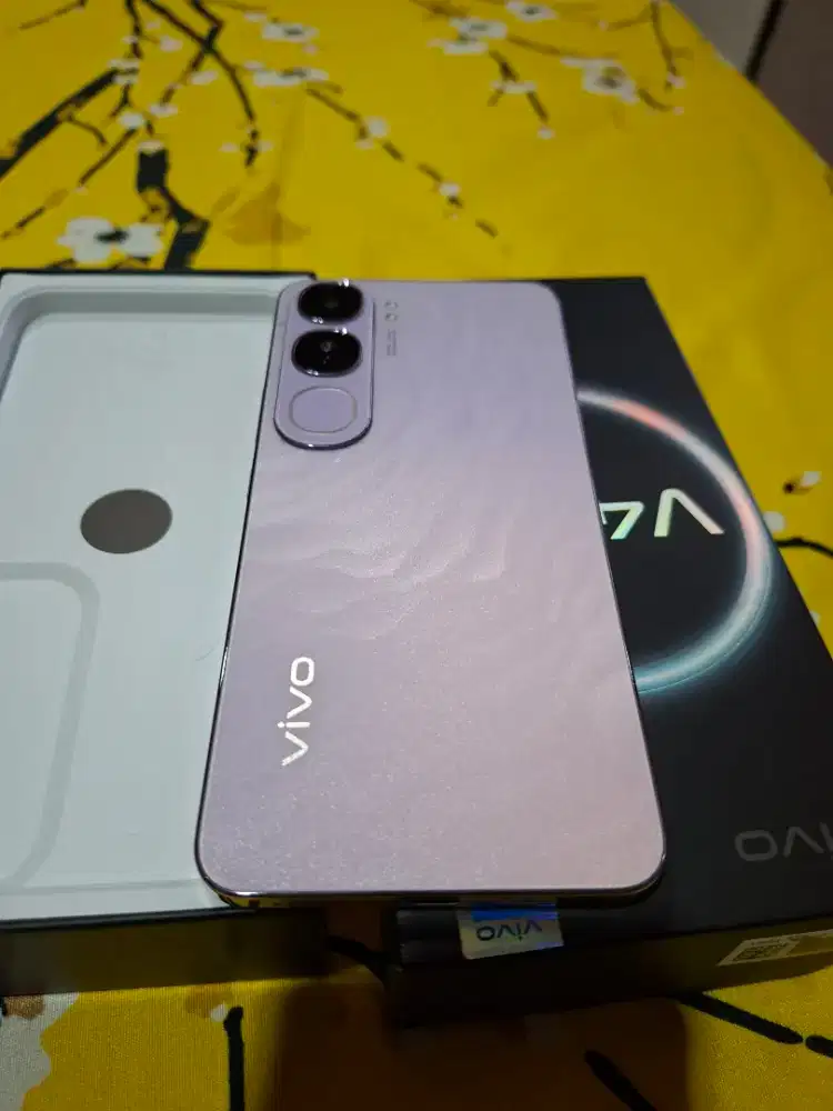 Vivo  V40lite second