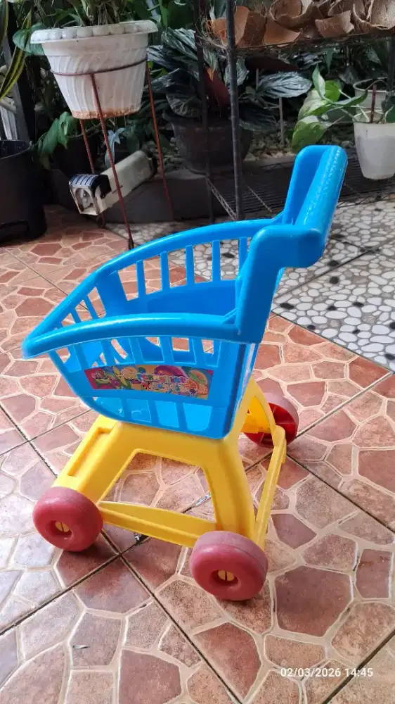 Mainan anak masakan dan dokter