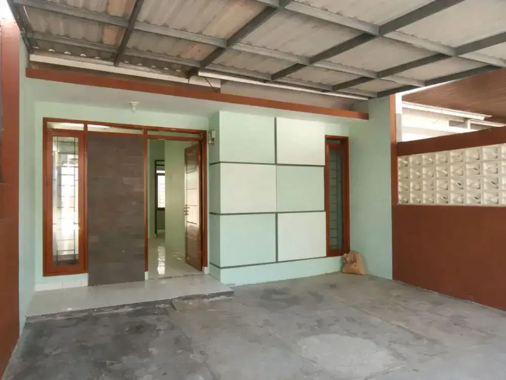 Rumah MURAH Cisaranten Kulon Arcamanik Halaman Depan Belakang | LA226