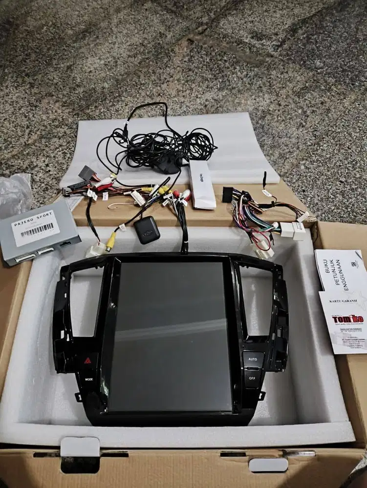 Head Unit Android Tomiko Oem For Pajero Sport 2021 Tesla Style RAM 4GB