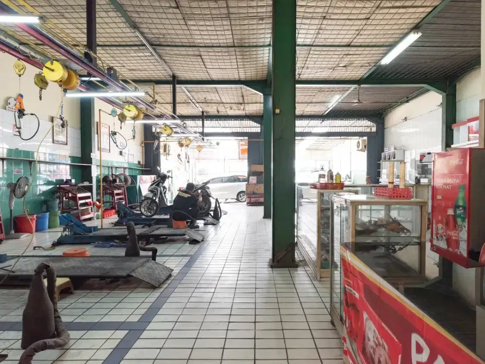 Ruko Cantik  di terusan Kopo cocok untuk usaha dan tinggal