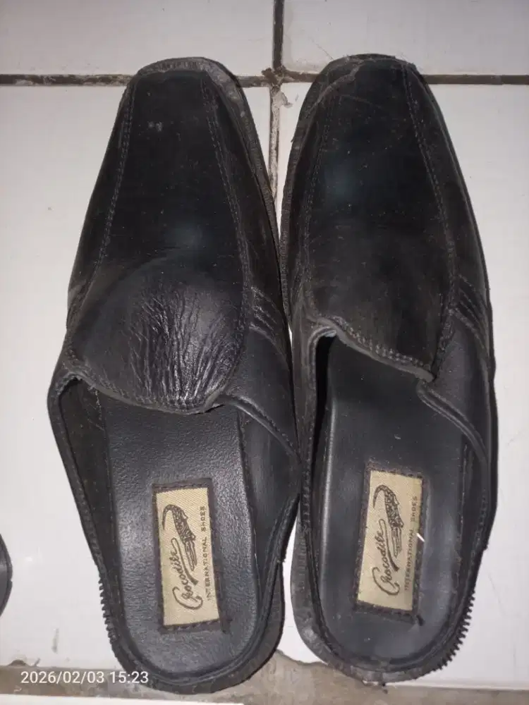 Sepatu dan Sandal Pria