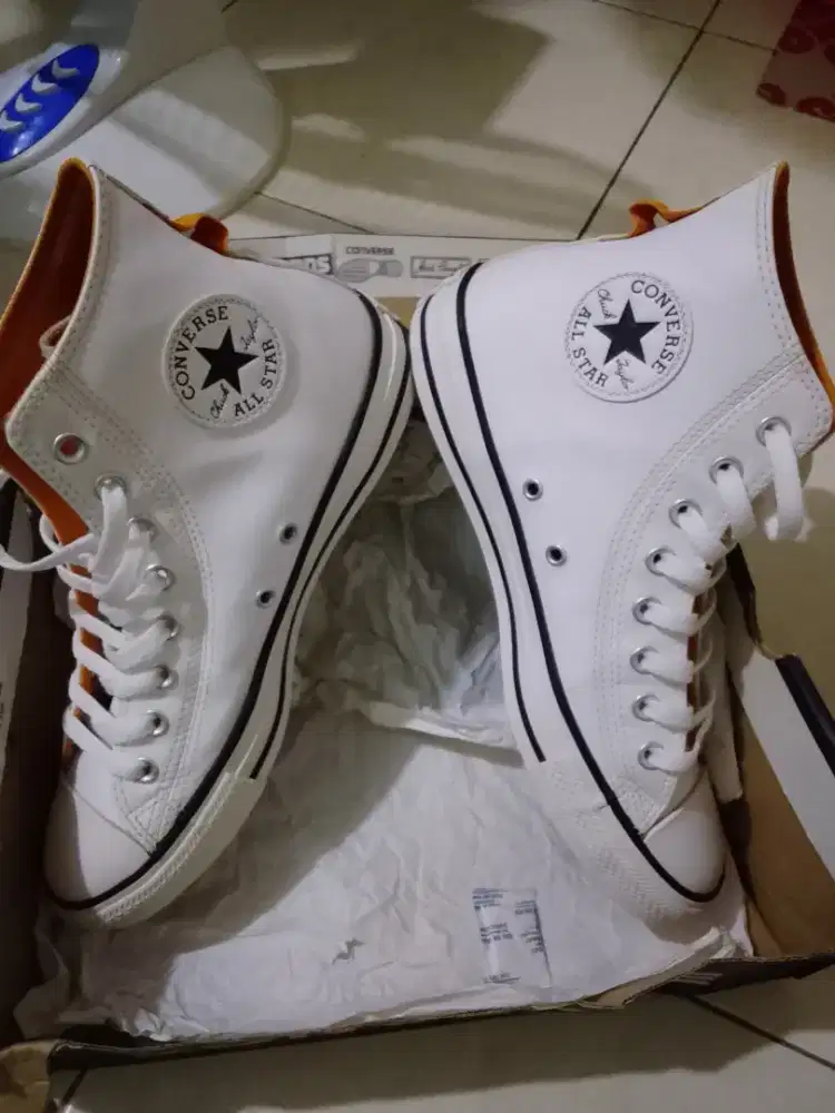 Butuh dana cepat sepatu Converse limited edition uk42 Ori ya all