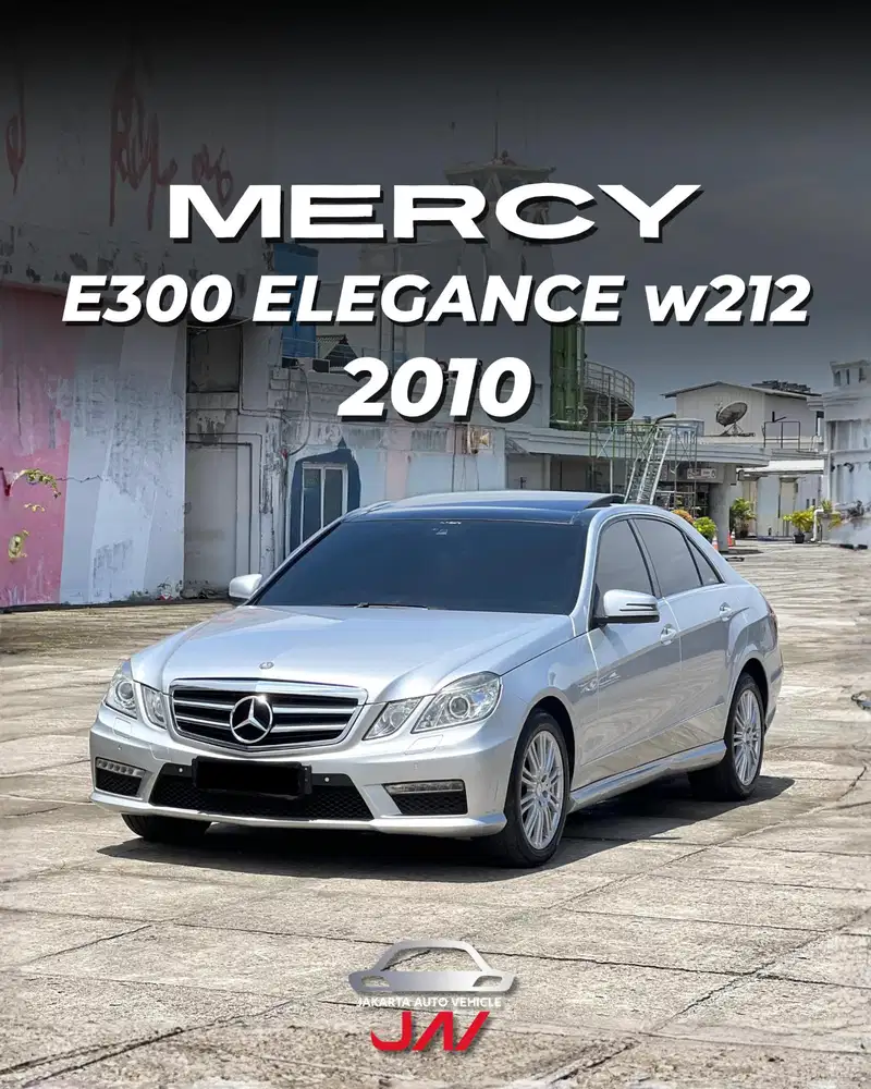 MERCEDES-BENZ E300 ELEGANCE / LOW ODO