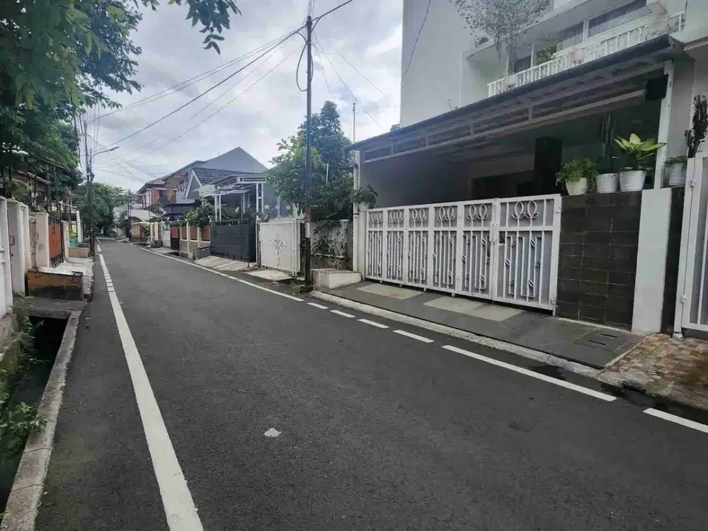 Dijual Cepat Rumah 2 Lantai Siap Huni di Pondok Kelapa Jakarta Timur