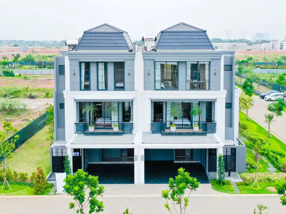 DIJUAL RUMAH MEWAH 3 LANTAI BSD CITY LOKASI STRATEGIS