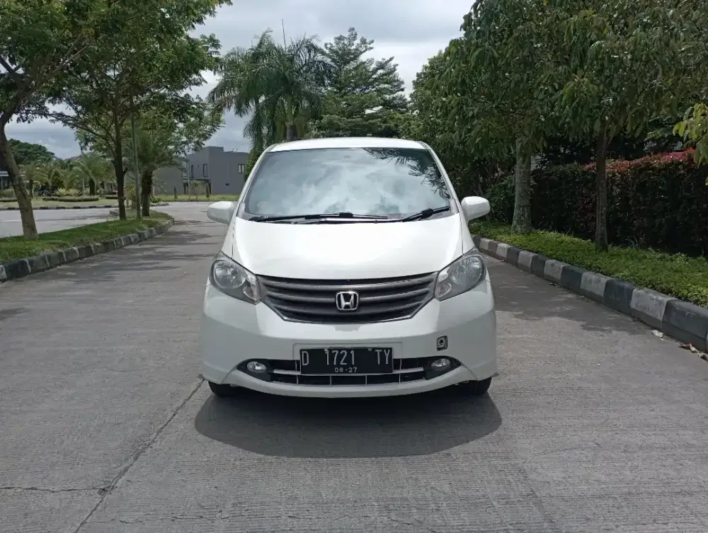 UNIT HONDA PREED SD 1.5 MATIC 2012