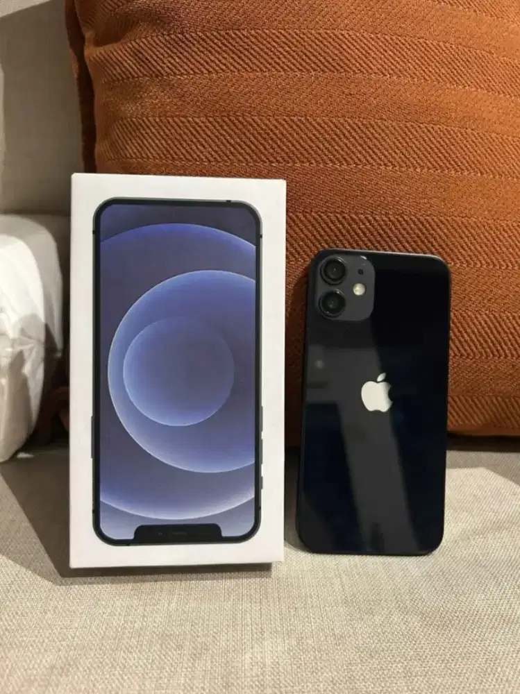 Iphone 12 mini mulus like new